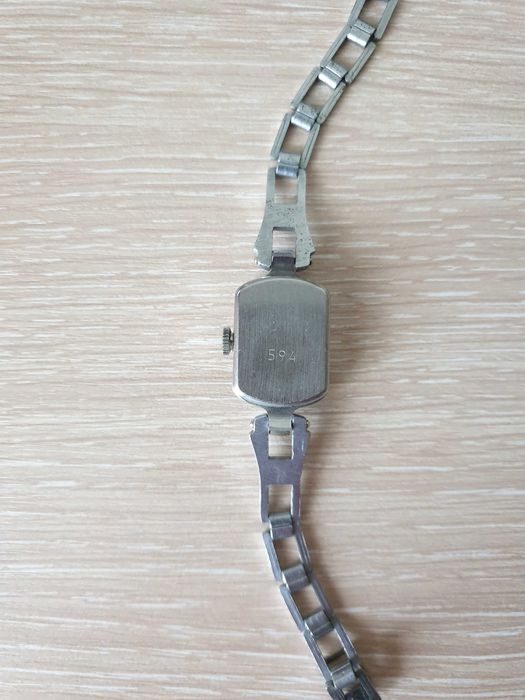 женские часы ЛУЧ