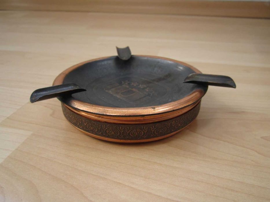 Меден пепелник, декоративен