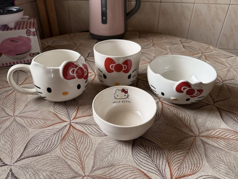 Съдове и гофретник Sanrio Hello Kitty