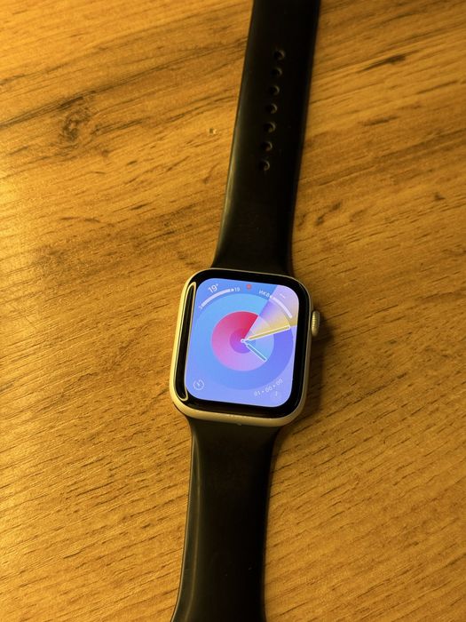 Apple watch se nike