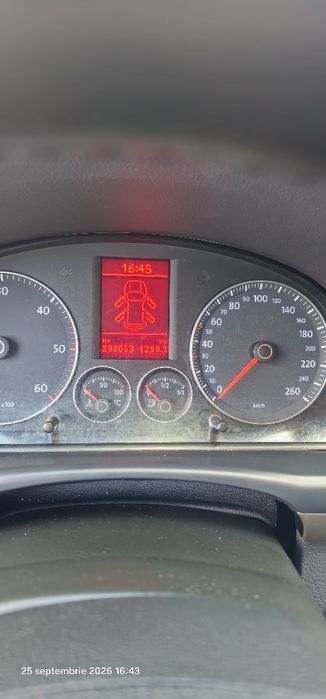 VOLKSWAGEN Touran 0 — imagine 5