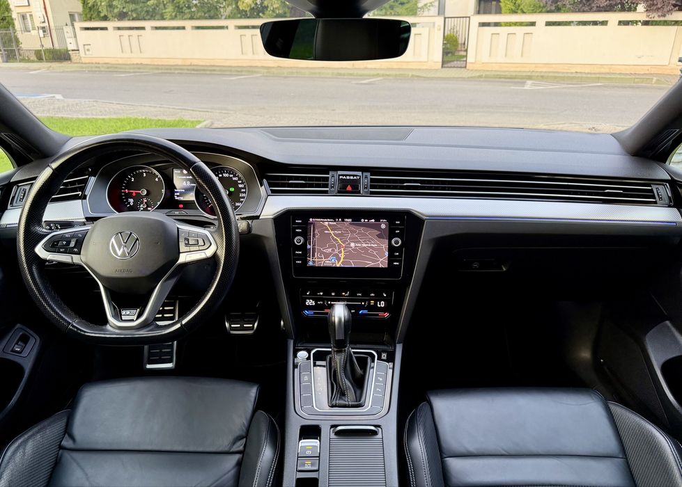 Vw Passat B 8.5 Facelift - R Line - 2021 - 2.0 TDI - 150 Cp - 168.800 Km - Istoric la Zi - IQ LIGHT - AquaMarin Blue Ultra Merallic