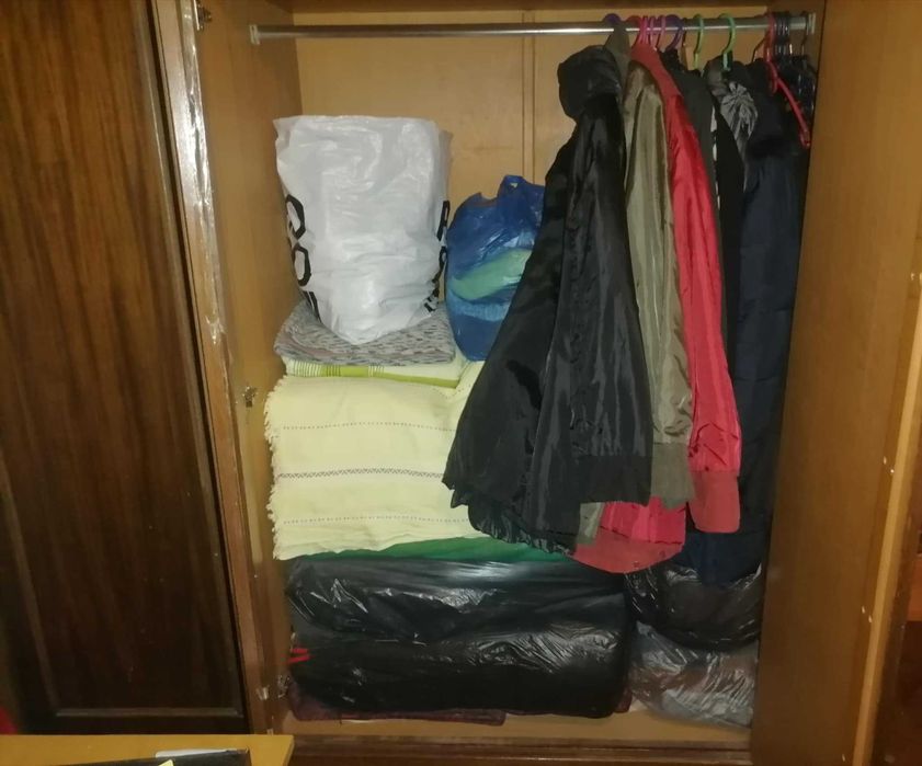 голям дървен ГАРДЕРОБ с 2 нощни ШКАФЧЕТА в комплект