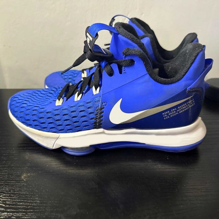 Баскетболни маратонки Nike LeBron Witness 5