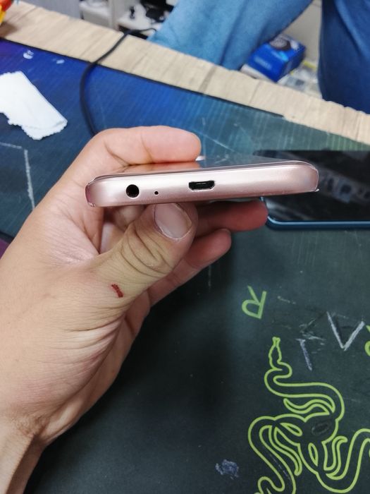 Samsung J2 Korey 8gb