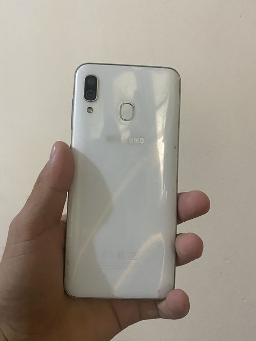 Samsung A30 3/32 karobka bor hamma joyi zor