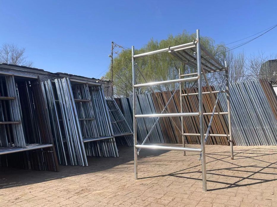 Строительный лиса