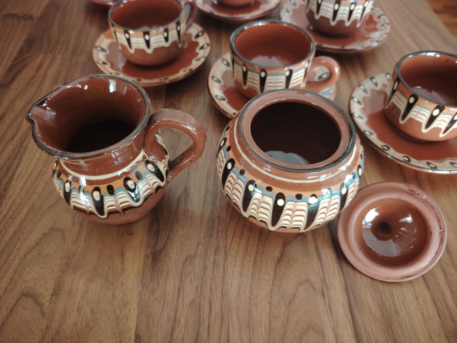 Сервиз за кафе, каничка и захарница от троянска керамика