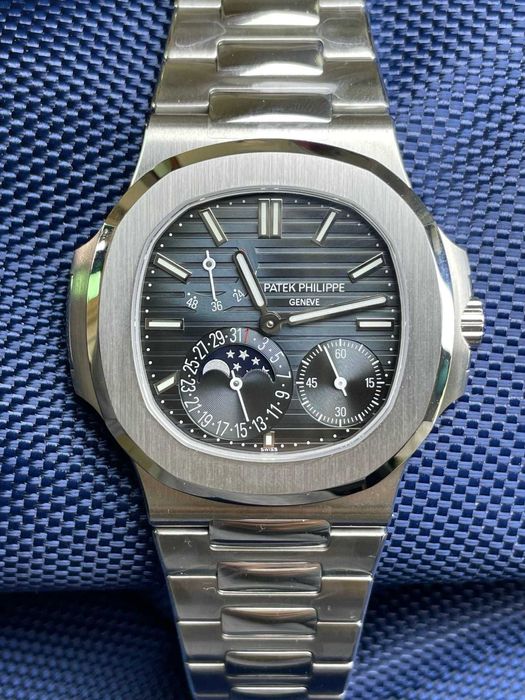 patek philippe nautilus сребрист/син циферблат v3