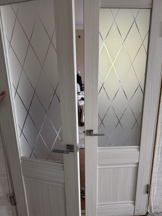 Продам двери б/у в хорошем состоянии