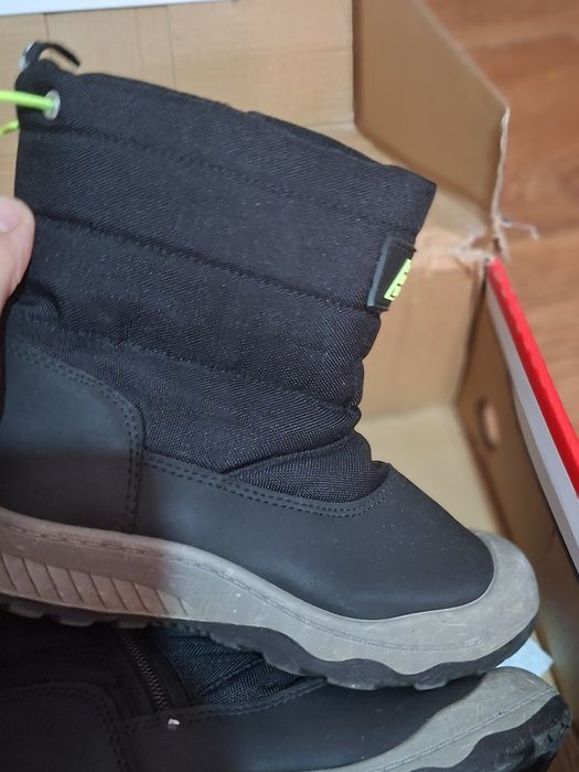 Продам зимние ботинки