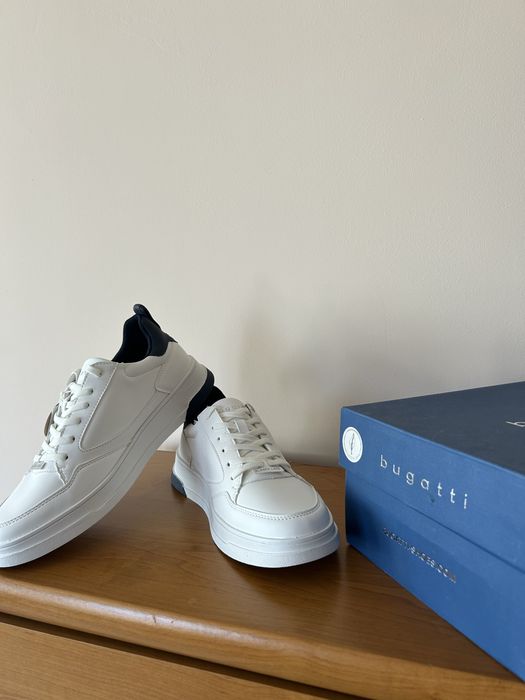 Чисто нови обувки Bugatti