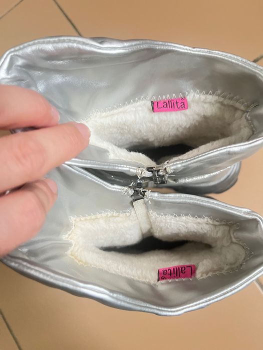 Продам детские дутики