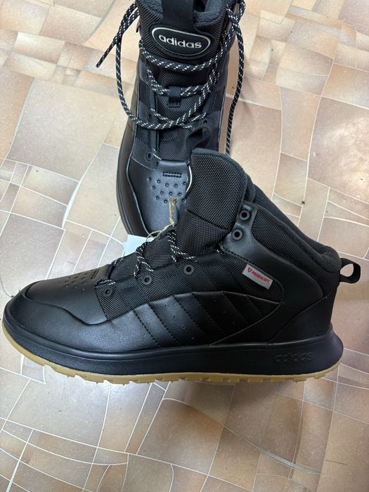 Продам кроссовки adidas