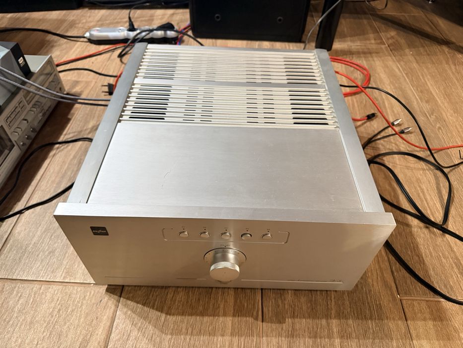 Amplificator Dussun V8i