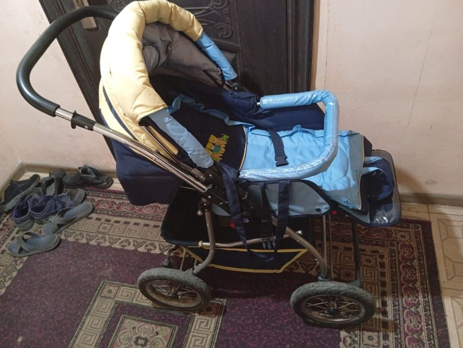 Срочно продам коляску