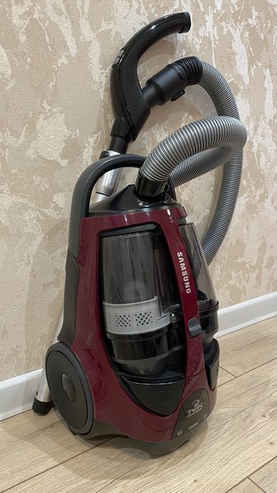 Мощный Samsung SC885F С турбощёткой. Состояние как новый.