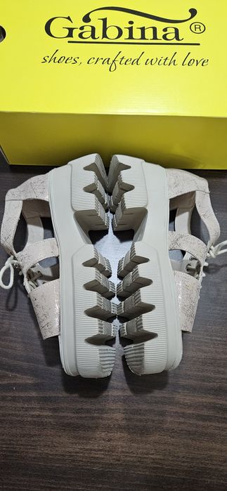 Сандали 36 номер