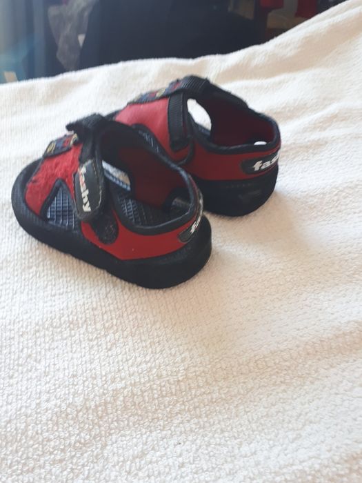 детская обувь разная