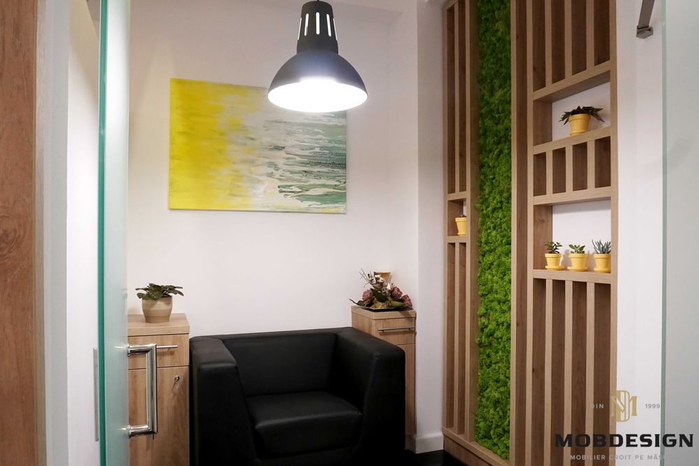 Căutăm colege talentate pentru coafor și manichiură!