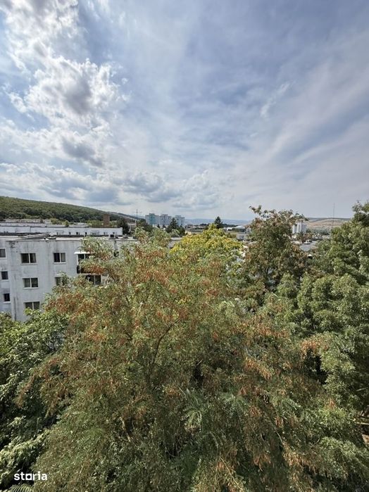 Vând apartament 3 camere, 74 mp + 2 balcoane, Mănăștur, etaj 6
