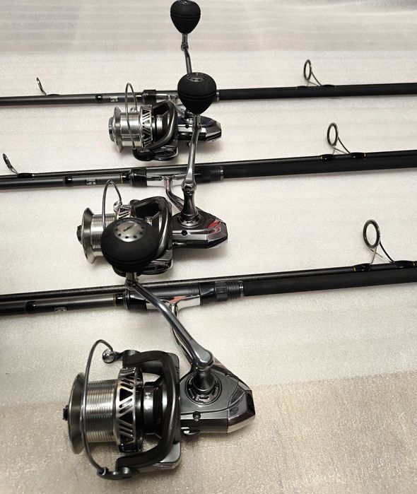 SET 3 Lansete FL VIPER 3.90m 3.5 LBS 2 tronsoane + 3 Mulinete JS10000