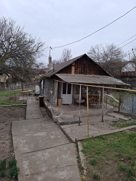 De vanzare teren+constructie