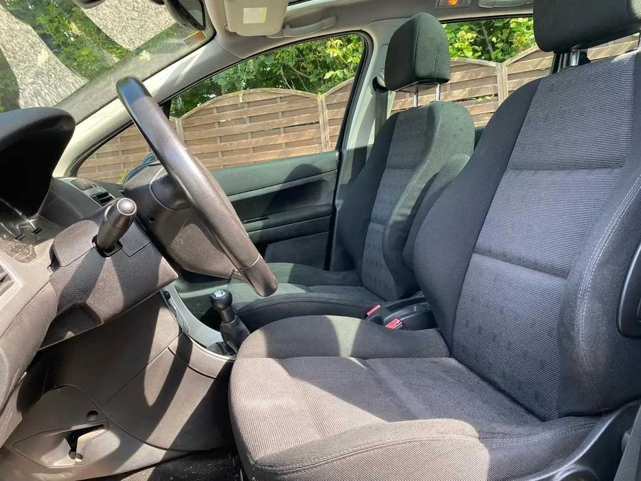 Peugeot 307 1.6hdi 109к.с. комби facelift се продава на части