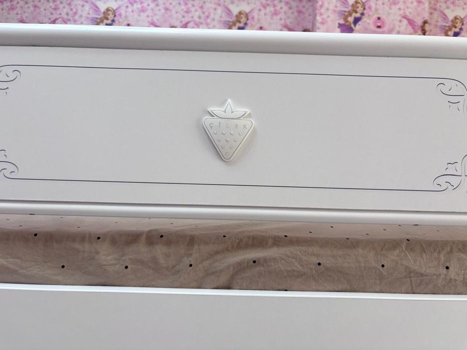 Детский 2 х ярусный кровать