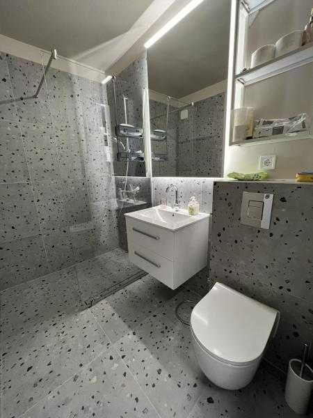 Дава се под наем Двустаен апартамент в Бургас, Лазур - 65 кв.м за 598.23 € - Снимка #6