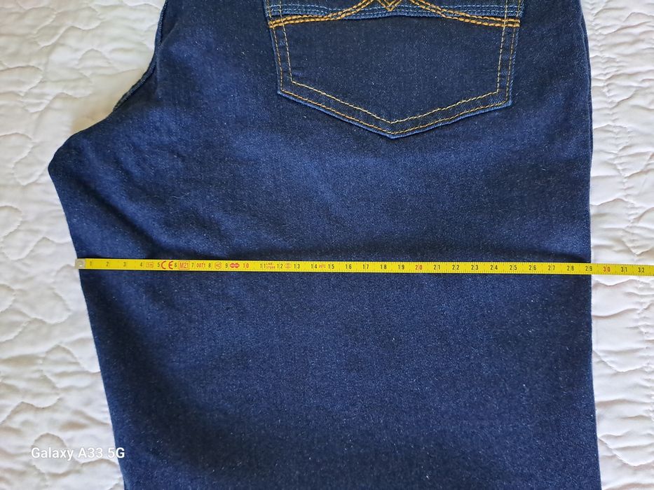 Vând blue jeans Mustang Washington. 
Toate detaliile sunt in poze. 
Vi