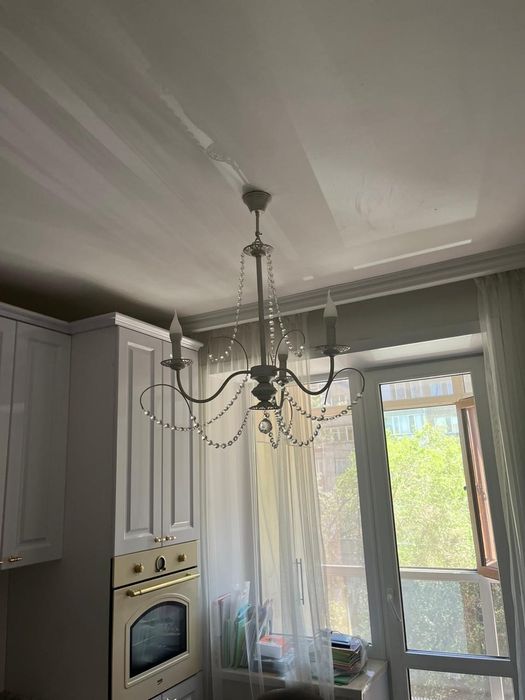 Люстры 2 шт по 3 лампы