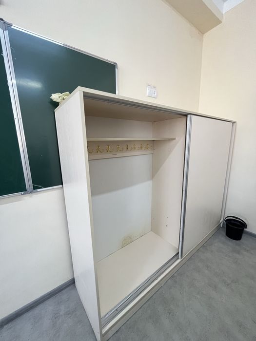 Шкаф сотилади срочно