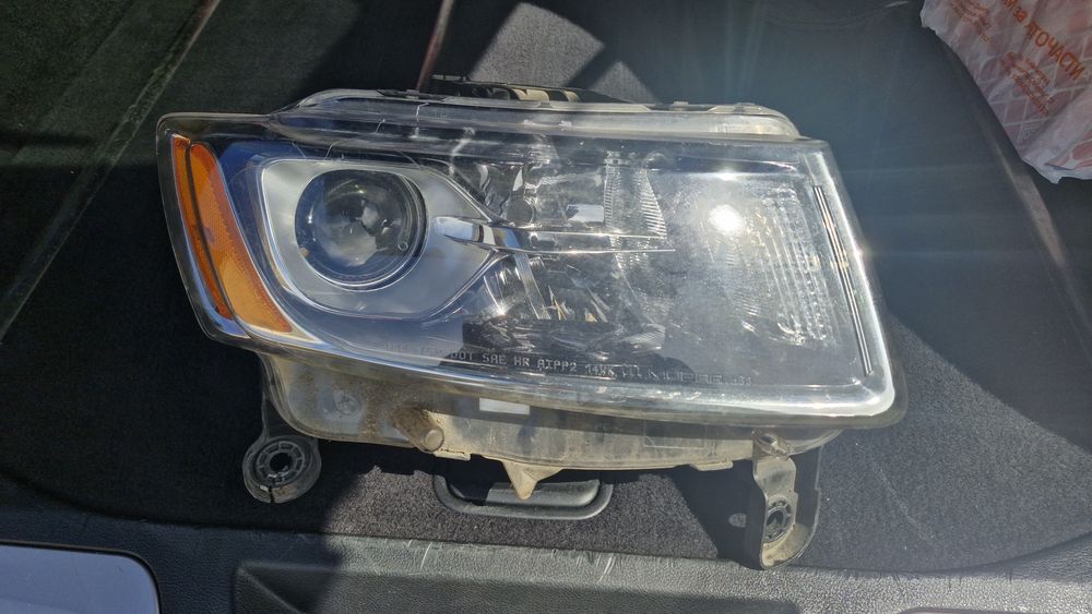Десен Фар за jeep Grand Cherokee