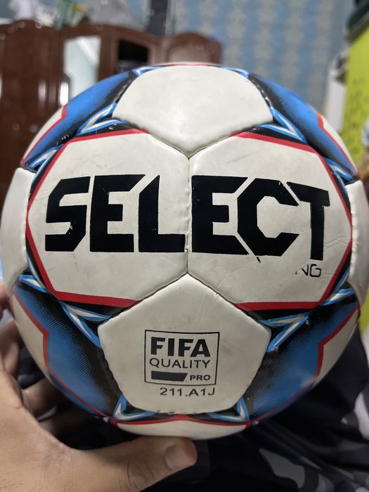 Футбольный мяч