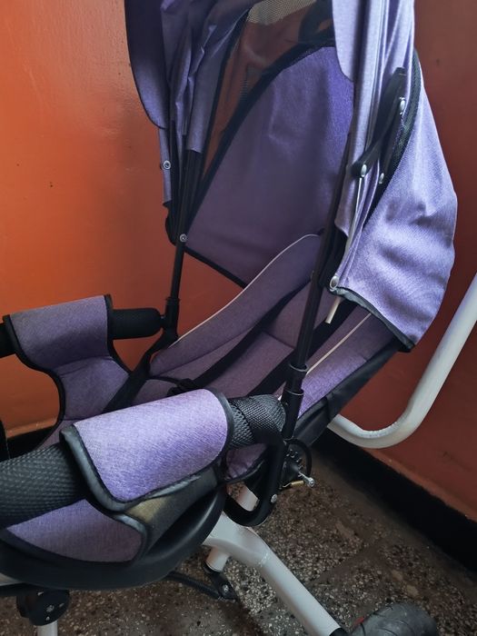 Детска триколка с нормални следи няма скъсано