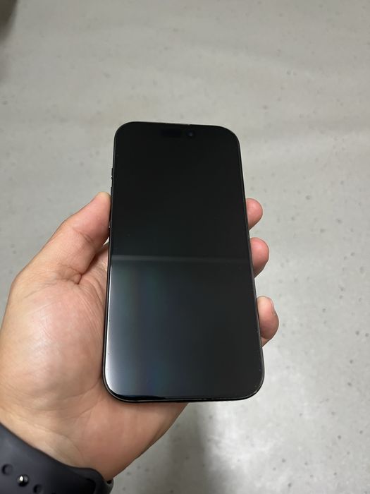 Продам Iphone 16 pro Срочно!!!