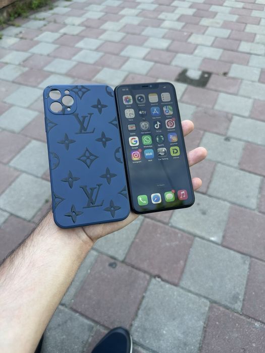 Продам телефон Айфон 11 Pro Max 256Gb