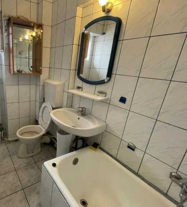 Дава се под наем Тристаен апартамент в Пловдив, Кършияка - 90 кв.м за 348.84 € - Снимка #2