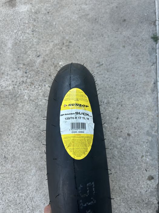 Dunlop D212 GP Racer M 120/70/17