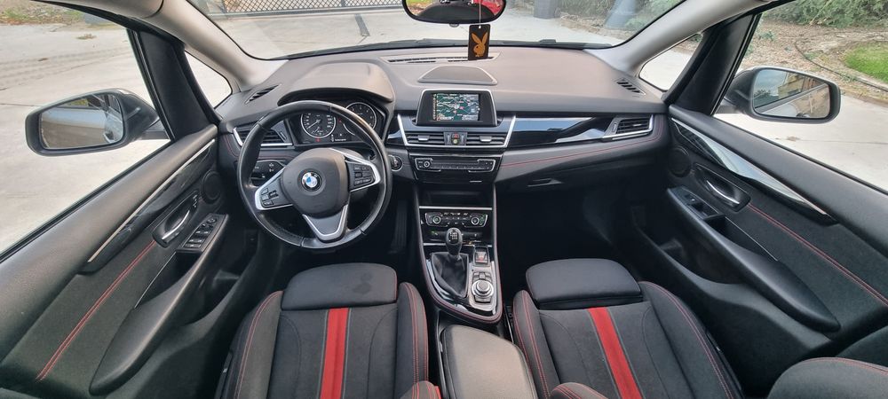 BMW seria 2 218d sport