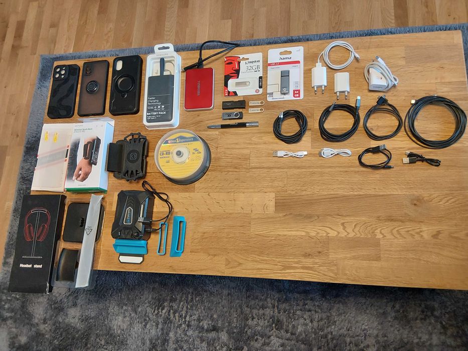 Аксесоари за телефони и компютри