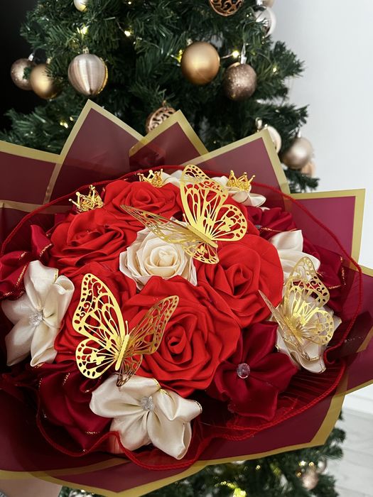 Buchet de trandafiri de satin realizati manual