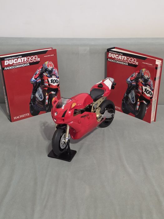 Ducati 999R Testastretta din colectia Hachette (1:5)