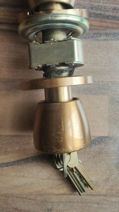 Оригинална брава Häfele с дръжки тип топка месинг, с ключове, 6 ключа