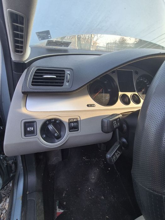 За части Volkswagen Passat B6 комби , 2.0 TDI 140 к.с., 2007 г.