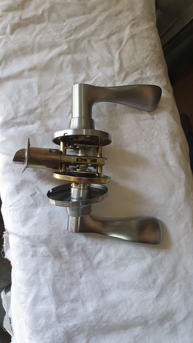 Дверные  ручки.б/у.