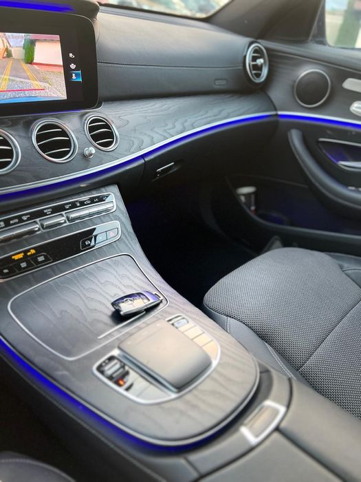 Mercdes E300e 4matic plug in hibrid avariat, AVARIATE