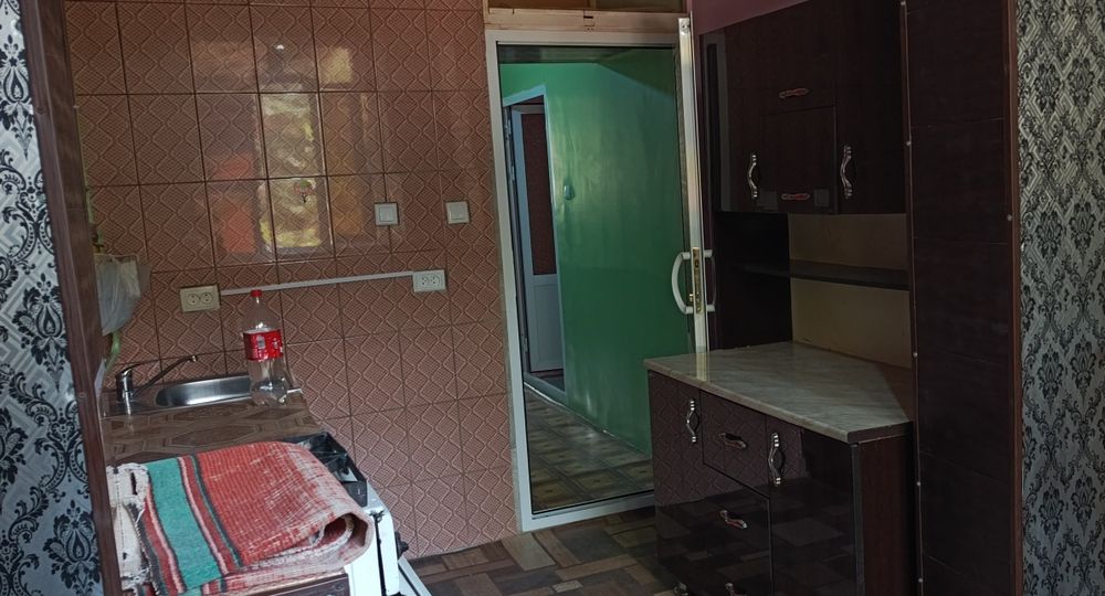 Продается своя квартира 3 комнатная на первом этаже