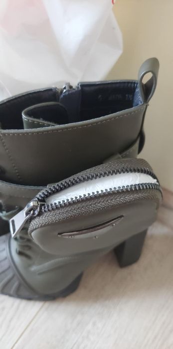 Жестоки ботуши, НОВИ, 38н.